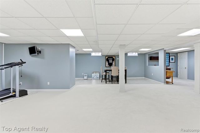 2239 Regency Hills Drive, Shelby Twp, MI 48316