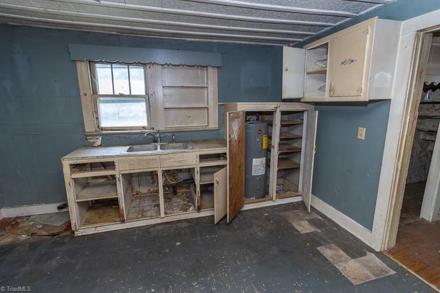 1757 Jewel Road, Danbury, NC 27016