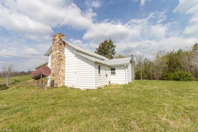 1757 Jewel Road, Danbury, NC 27016