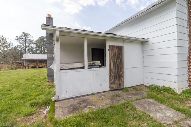 1757 Jewel Road, Danbury, NC 27016