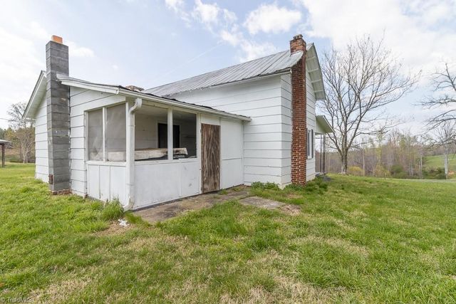 1757 Jewel Road, Danbury, NC 27016