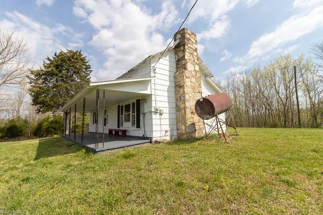 1757 Jewel Road, Danbury, NC 27016