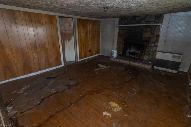 1757 Jewel Road, Danbury, NC 27016