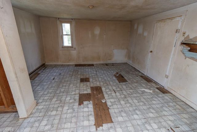 1757 Jewel Road, Danbury, NC 27016