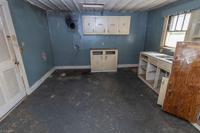 1757 Jewel Road, Danbury, NC 27016