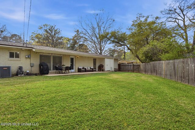 1508 Kimwood Circle, Jackson, MS 39211