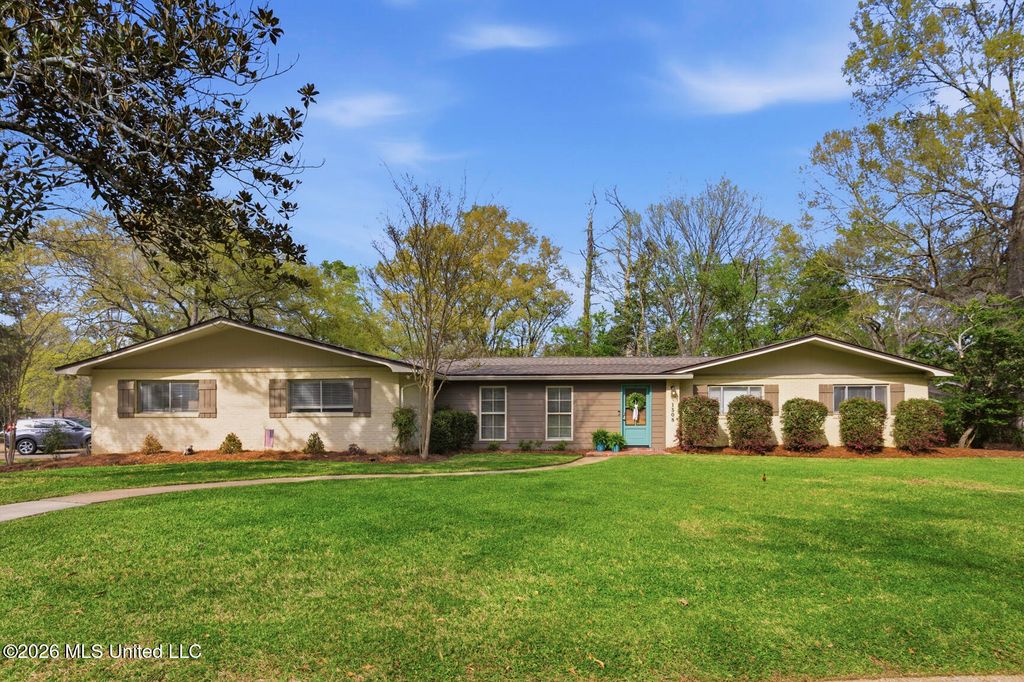 1508 Kimwood Circle, Jackson, MS 39211