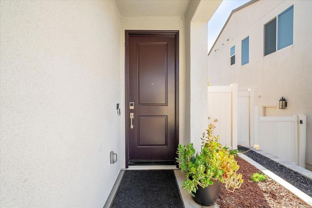 461 Meadowood Street, Fallbrook, CA 92028 — photo 3