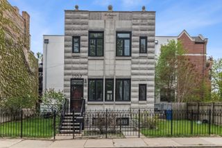 1207 E 44th Place, Chicago, IL 60653