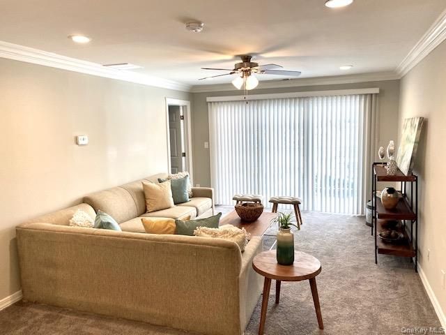 115 Westwood Drive 137, Westbury, NY 11590