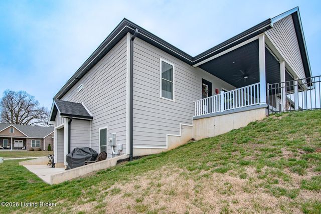 108 Smt Crk Dr, Elizabethtown, KY 42701