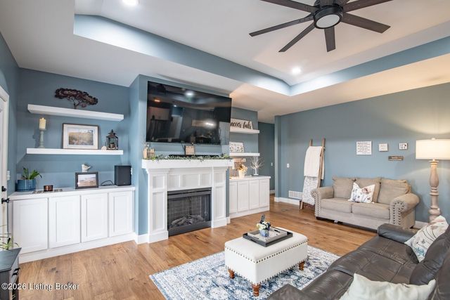 108 Smt Crk Dr, Elizabethtown, KY 42701