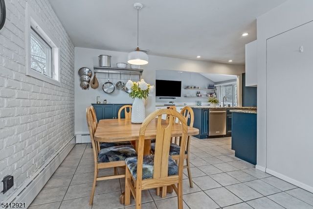 381 Dogwood Dr, Union Twp., NJ 07083