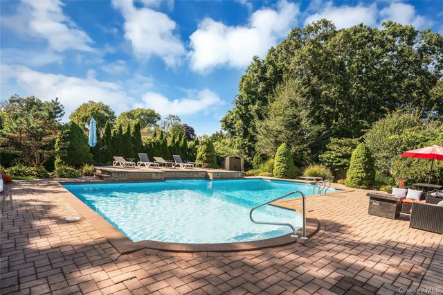 96 McCulloch Drive, Dix Hills, NY 11746