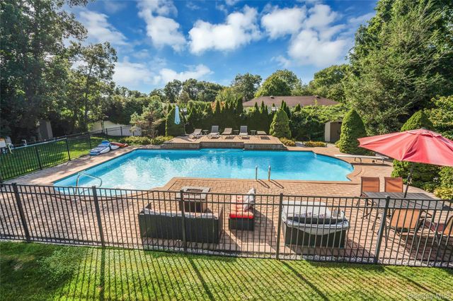 96 McCulloch Drive, Dix Hills, NY 11746