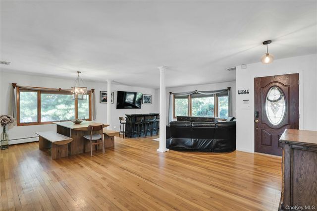 96 McCulloch Drive, Dix Hills, NY 11746
