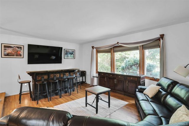 96 McCulloch Drive, Dix Hills, NY 11746