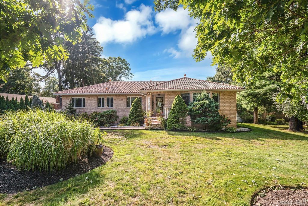 96 McCulloch Drive, Dix Hills, NY 11746 — exterior
