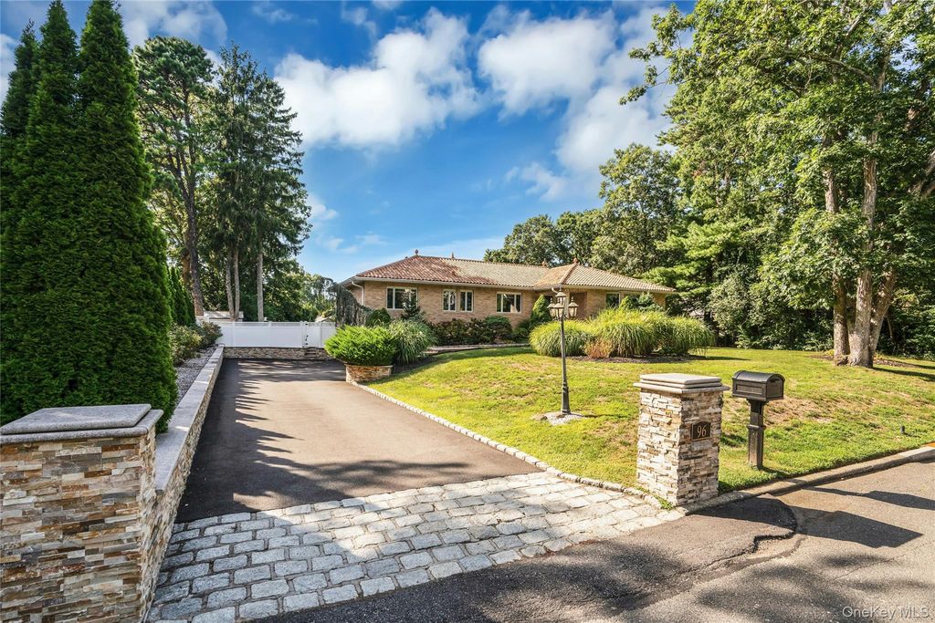 96 McCulloch Drive, Dix Hills, NY 11746 — photo 2