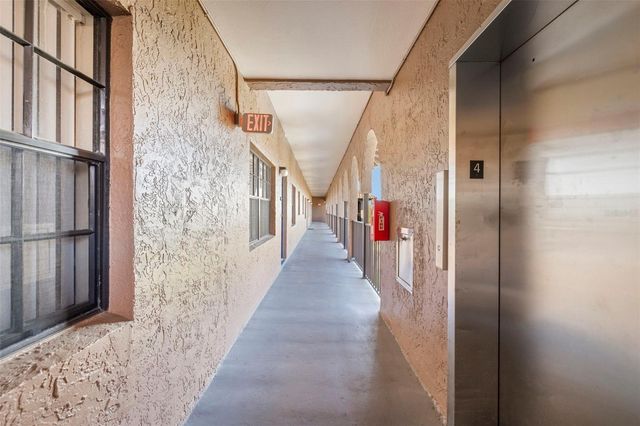 6100 GULFPORT BOULEVARD S 414, Gulfport, FL 33707