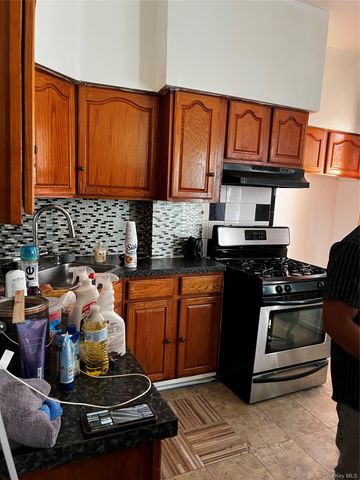 847 E 220th Street, Bronx, NY 10467