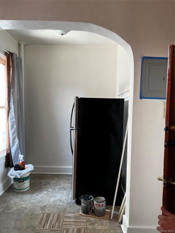 847 E 220th Street, Bronx, NY 10467