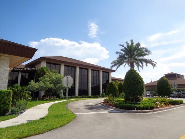901 SW 138th Ave 107C, Pembroke Pines, FL 33027