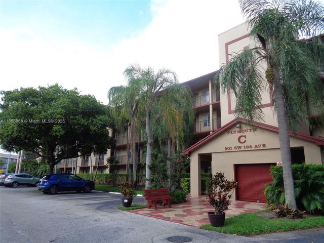 901 SW 138th Ave 107C, Pembroke Pines, FL 33027
