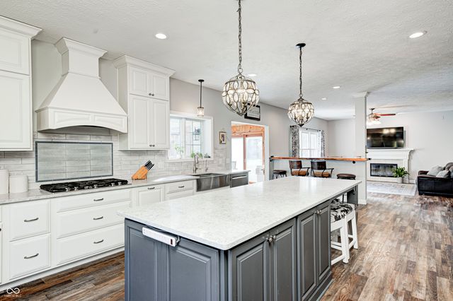 8001 Parkview, Brownsburg, IN 46112