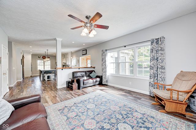 8001 Parkview, Brownsburg, IN 46112