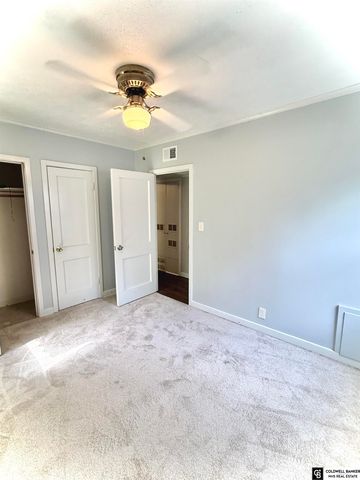 3045 S 42nd Street, Lincoln, NE 68506