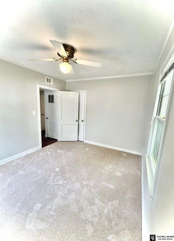 3045 S 42nd Street, Lincoln, NE 68506