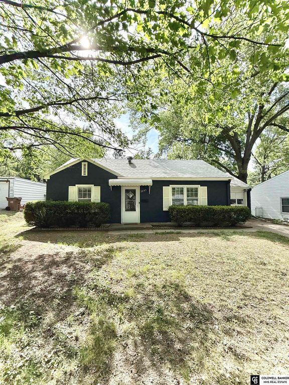 3045 S 42nd Street, Lincoln, NE 68506