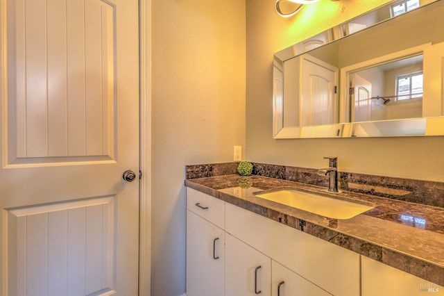 6441 Yale St, Windsor, CA 95492