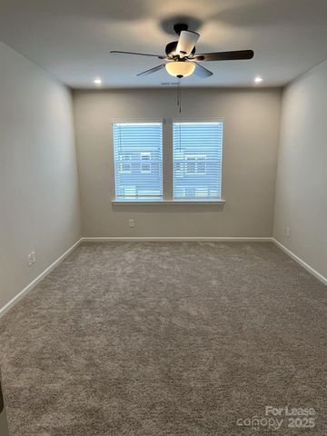 3159 Hutton Gardens Lane, Charlotte, NC 28269