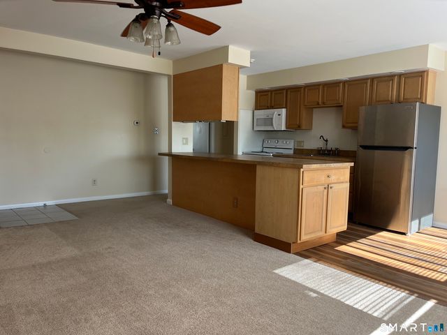 32 Sigwin Circle 32, Wallingford, CT 06492