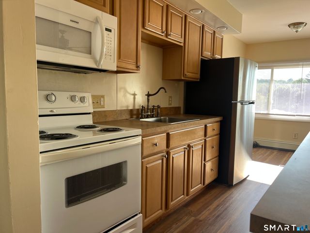 32 Sigwin Circle 32, Wallingford, CT 06492