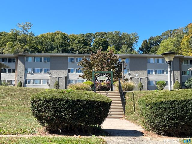 32 Sigwin Circle 32, Wallingford, CT 06492