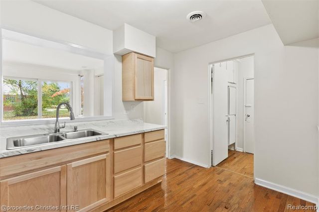 23885 Lee Baker Drive, Southfield, MI 48075