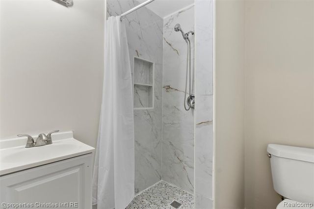 23885 Lee Baker Drive, Southfield, MI 48075