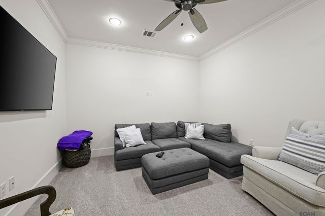 10744 Cane River Dr, Saint George, LA 70810