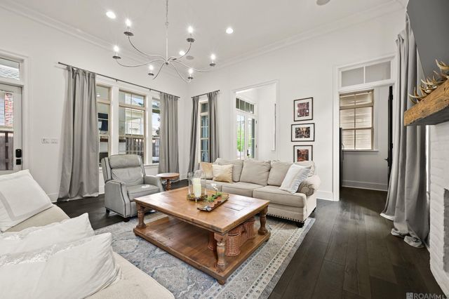 10744 Cane River Dr, Saint George, LA 70810