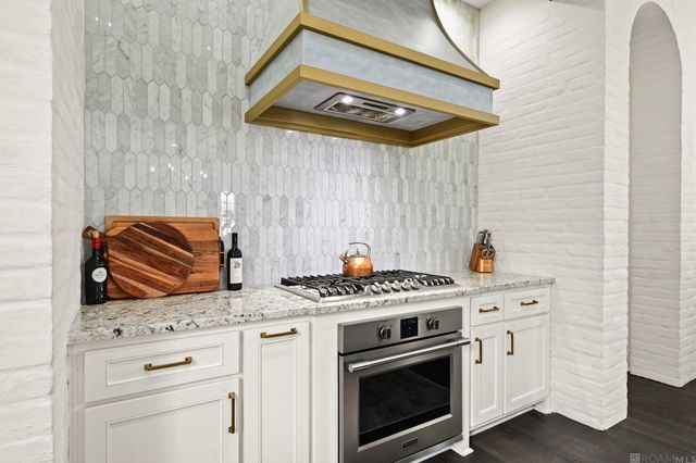 10744 Cane River Dr, Saint George, LA 70810