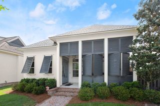 10744 Cane River Dr, Saint George, LA 70810