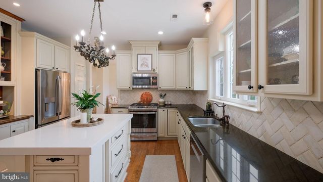 20 ENDSLOW LN, Perkasie, PA 18944