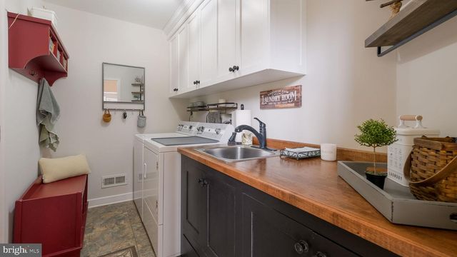 20 ENDSLOW LN, Perkasie, PA 18944
