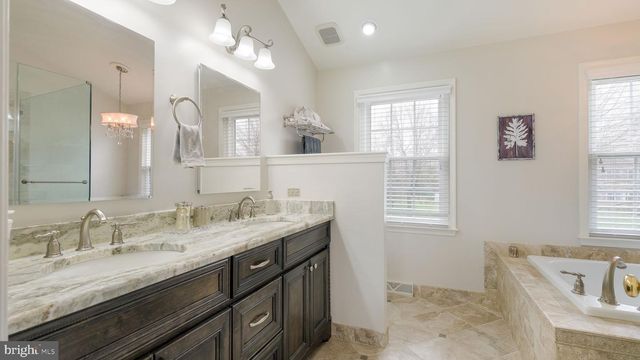20 ENDSLOW LN, Perkasie, PA 18944