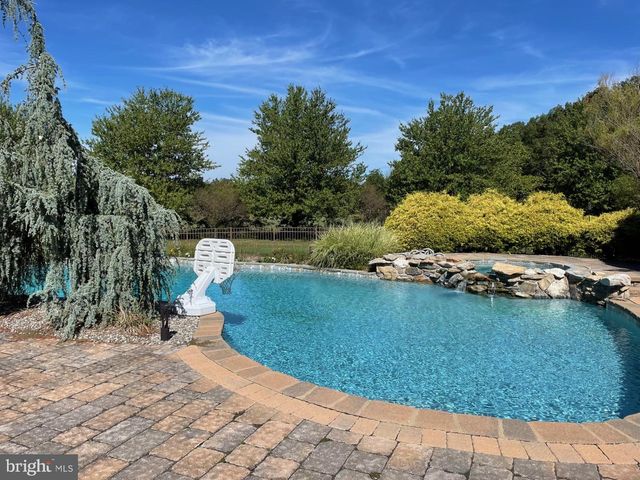 20 ENDSLOW LN, Perkasie, PA 18944