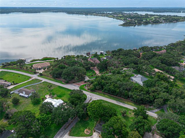 000 LAKESHORE POINTE BOULEVARD, Mount Dora, FL 32757