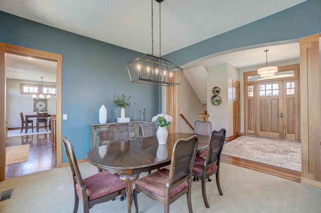 2637 Cottage Grove Place, Woodbury, MN 55129
